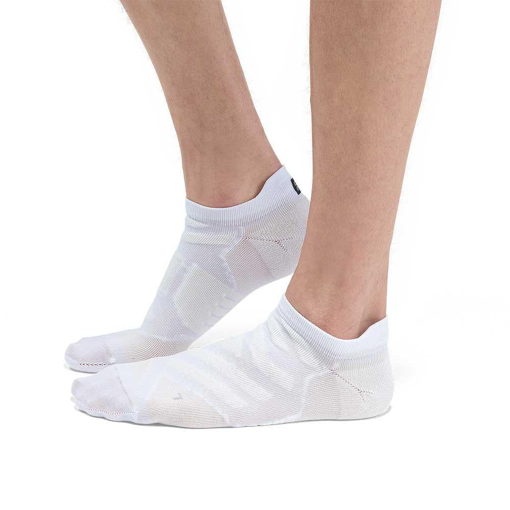 On-Men's On Performance Low Sock-White/Ivory-Pacers Running