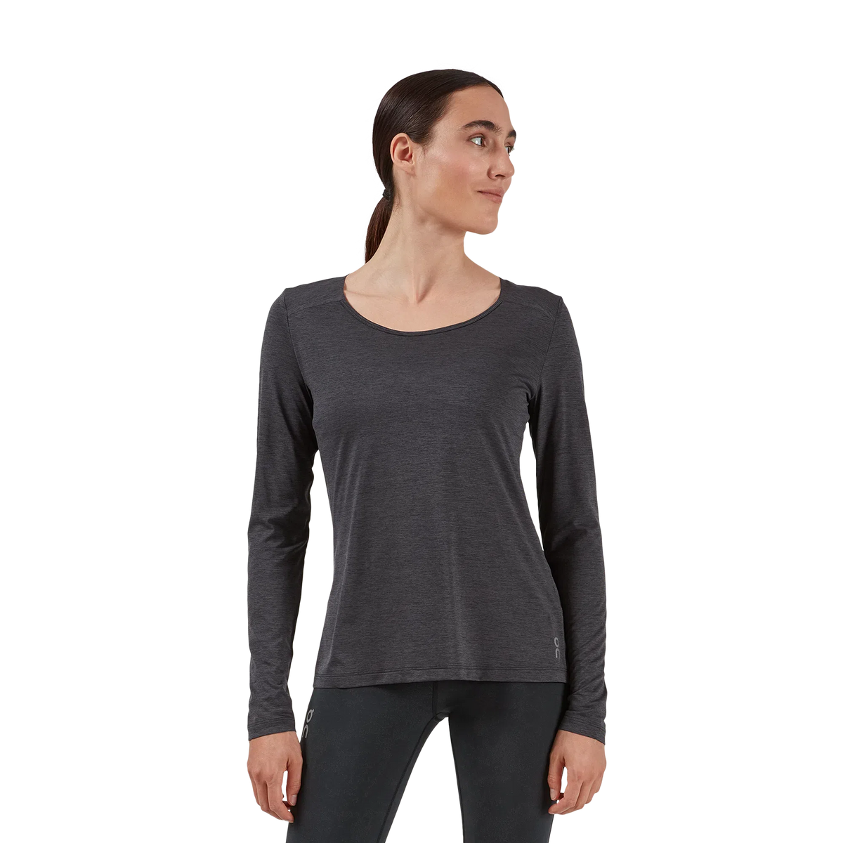 On-Women's On Performance Long-T-Black-Pacers Running