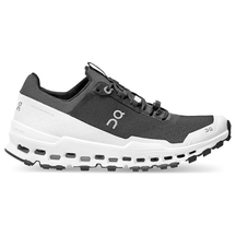 On-Women's On Cloudultra-Black/White-Pacers Running
